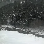 юндовата къща *