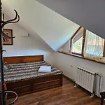 юндовата къща 度假居 *