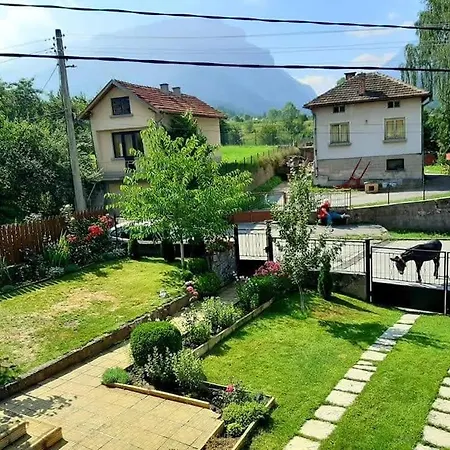 юндовата къща Сasa de vacaciones