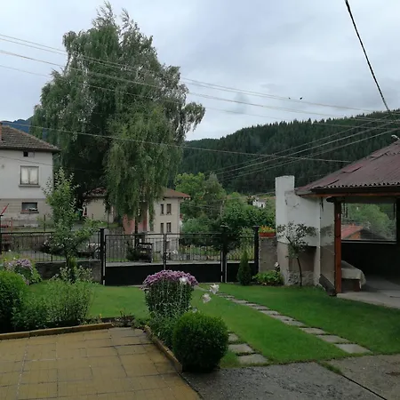 Ferienhaus юндовата къща