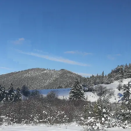 юндовата къща Hébergement de vacances