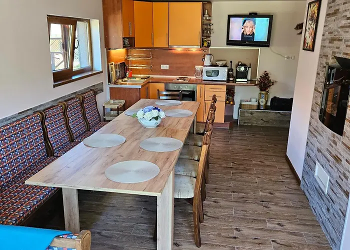 юндовата къща * Beli Iskar