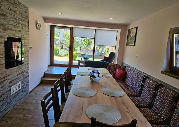 юндовата къща