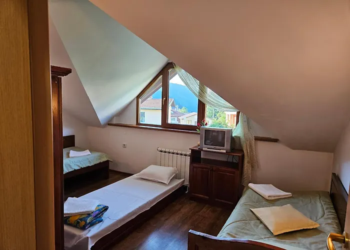 юндовата къща